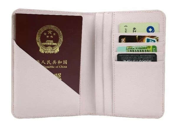 Обложка для паспорта с отсеками для документов
