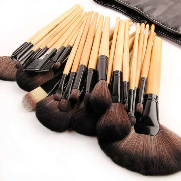 Stock Clearance !!! 32Pcs Print Brand Logo Makeup Brushes Professional Cosmetic Make Up Set Free Shipping Dropshipping-in Makeup Brushes & Tools from Beauty & Health on Aliexpress.com