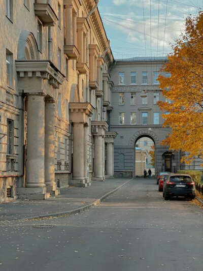 Переезд в Санкт-Петербург в милую съемную квартиру в зеленом районе!