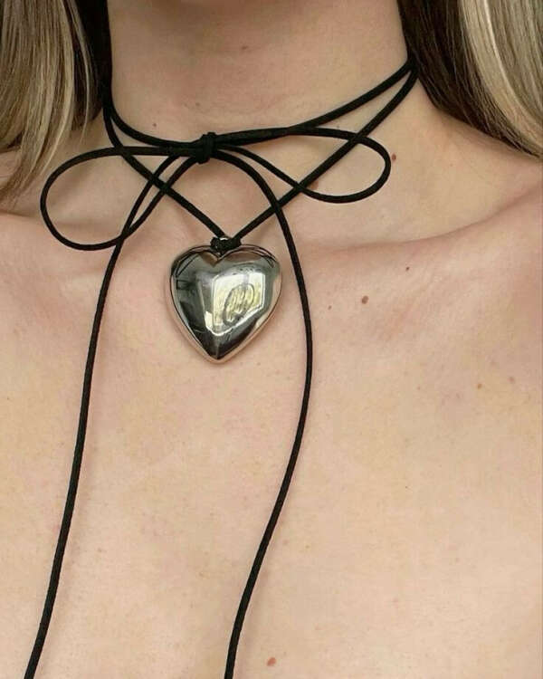 Колье-чокер на шею серебряное Сердце (как на фото)