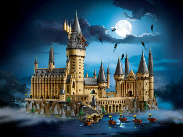 Набор LEGO Гарри Поттер Хогвартс