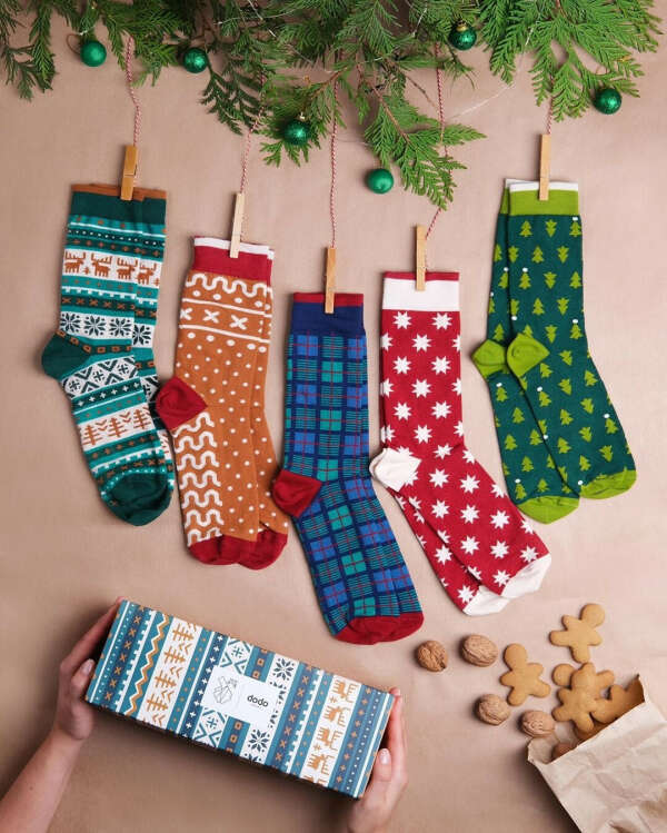 Dodo Socks on Instagram: “Ось вона – відповідь на найважливіше запитання грудня «Що ж принесе Миколай вашим рідним та близьким?» ????Mykolaiko Box це набір з п’яти…”