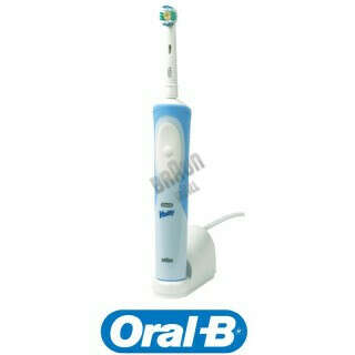 Зубная щетка Oral-B Vitality 3D White Luxe (D12 013W)