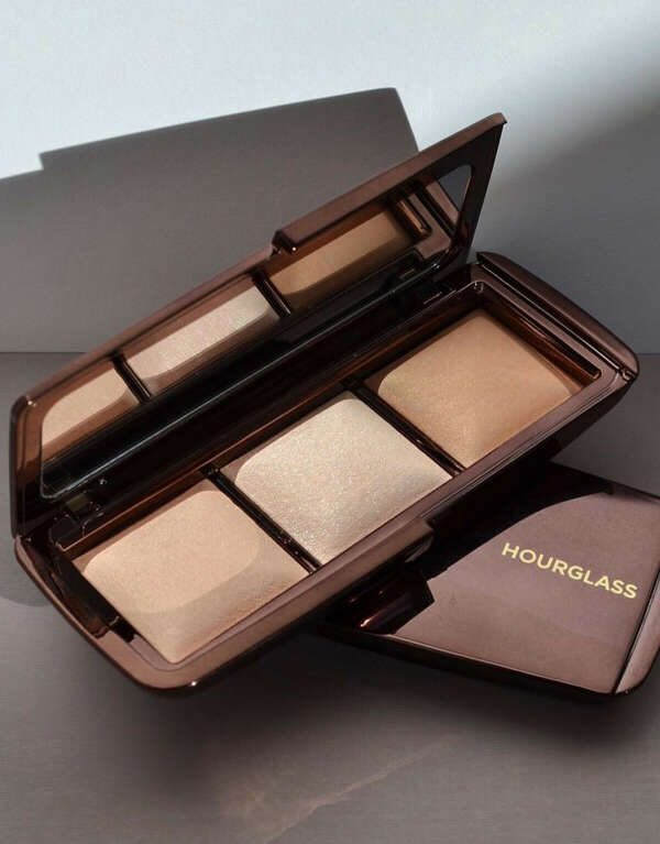 HOURGLASS Ambient Lighting Palette