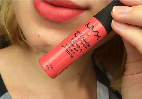 NYX Soft Matte lip cream lipstick в оттенках N17 Ibiza и N18 Prague