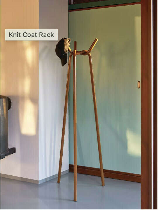 KNIT COAT RACK