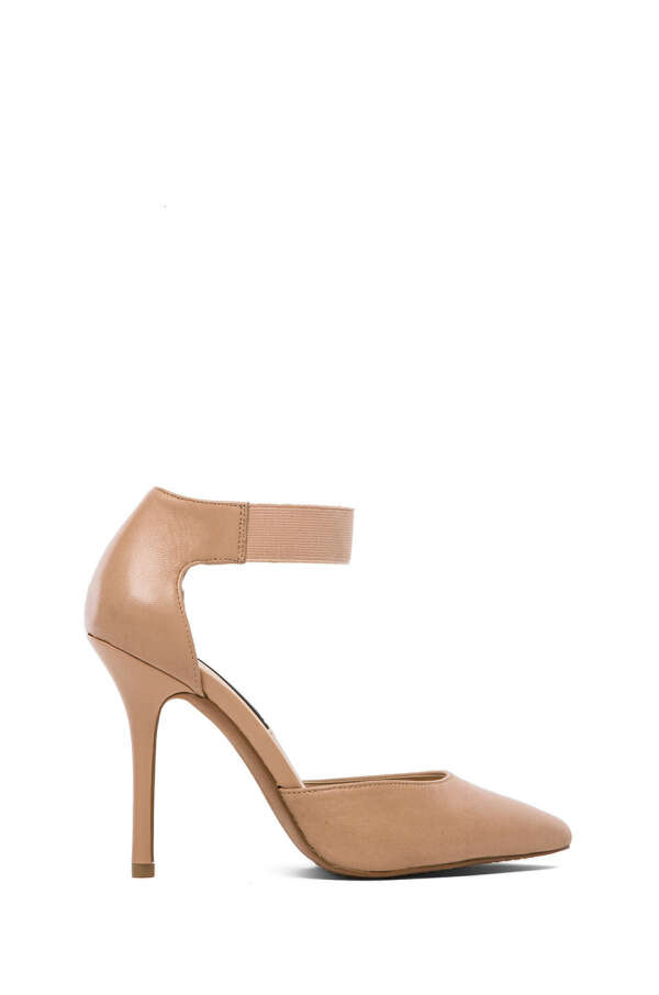 Steven Raquelle Heel in Nude