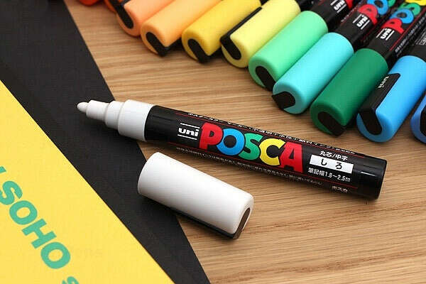 Uni POSCA Markers