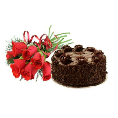 Red Rosy With Chocolaty Cake