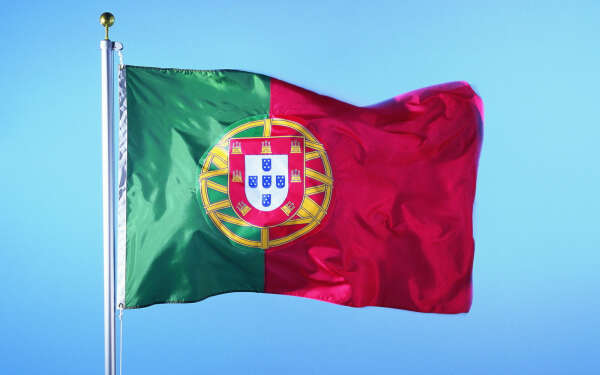 Посетить Португалию
