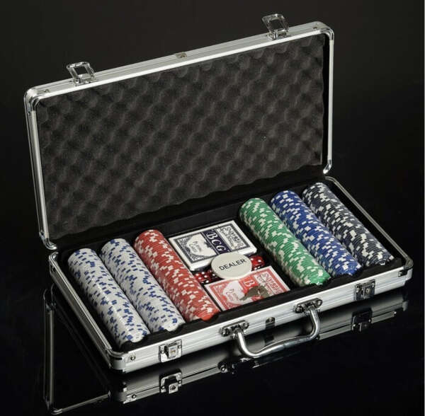 Набор для покера в алюминиевом кейсе